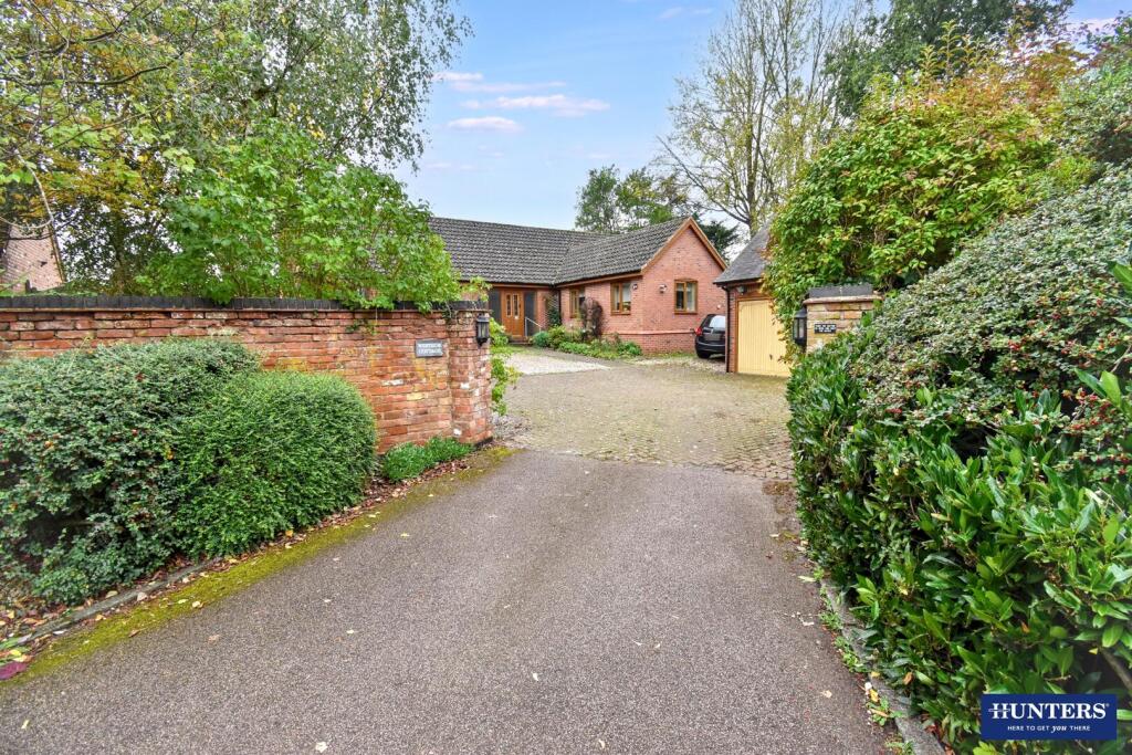 4-bed detached on London Road, Great Glen, Leicester, £750,000