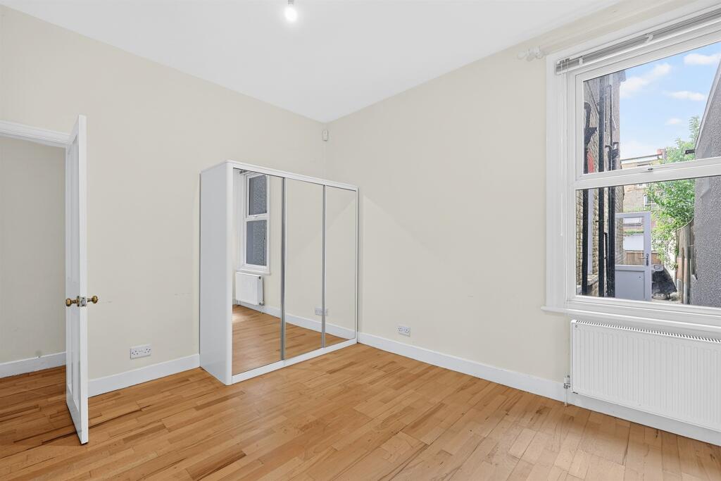 Apartment in London - View 4