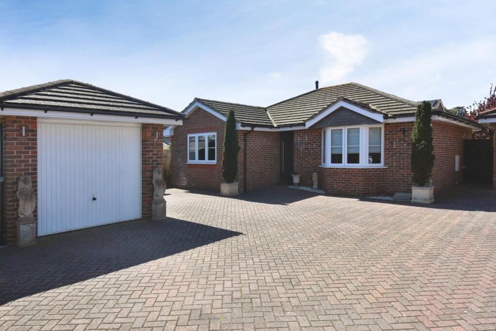 Main image of property: Locks Road, SO31