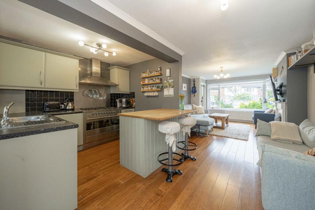 Elizabeth Gardens, Sunbury-On-Thames - Näkymä 3