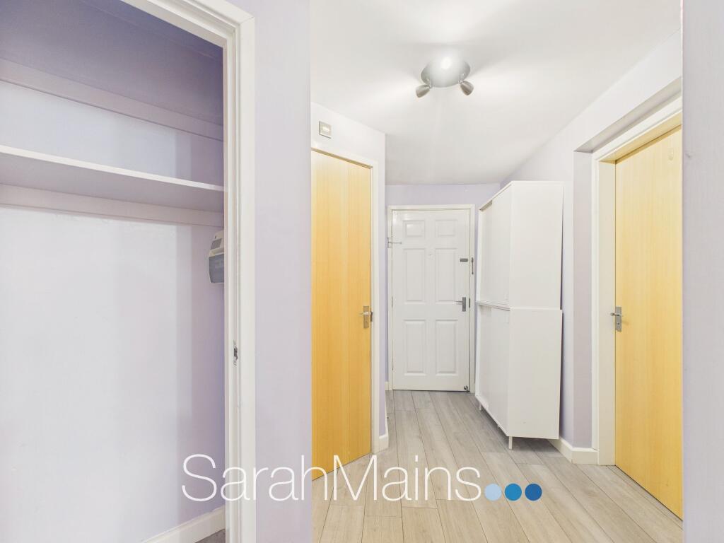 Apartment in Newcastle upon Tyne - View 5