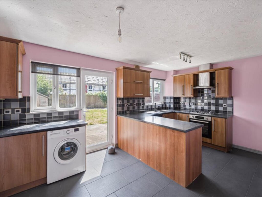 House in Abertridwr, Aber Valley - View 5