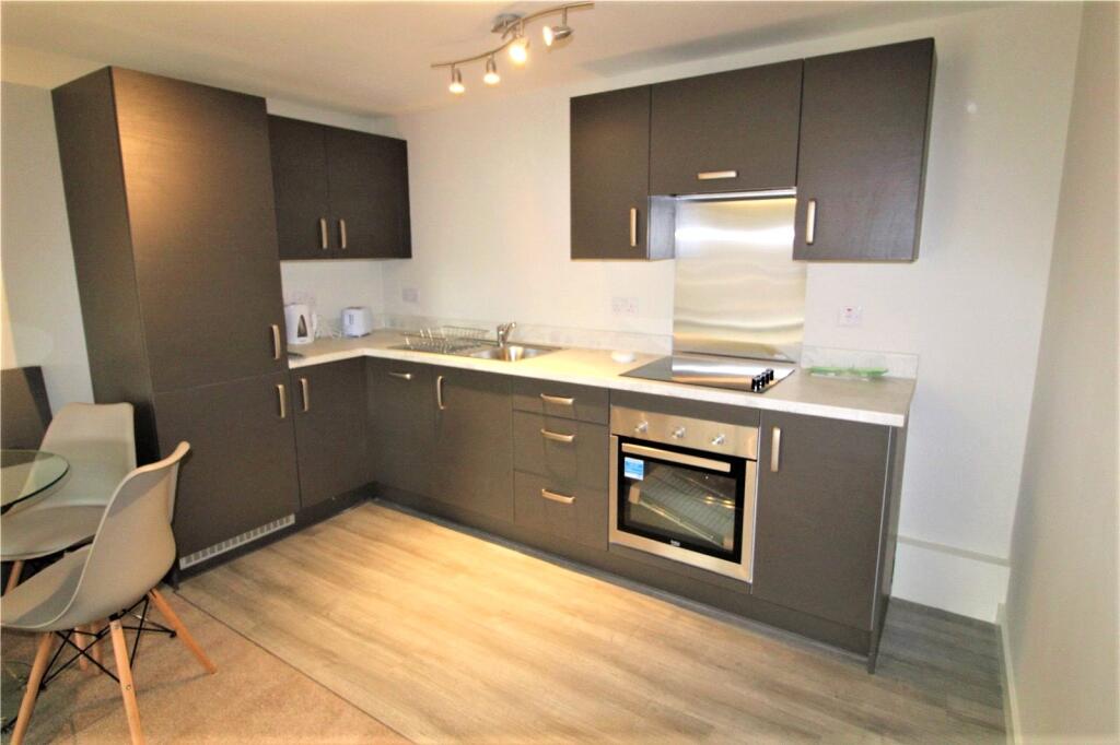 Apartment in Manchester - View 5