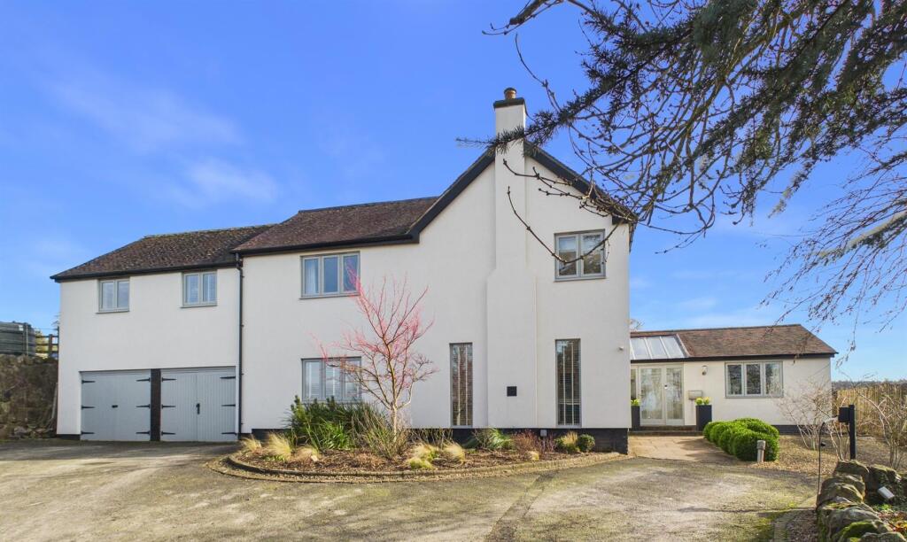 Main image of property: Valley View, Ticknall Road, Hartshorne, DE11 7BF