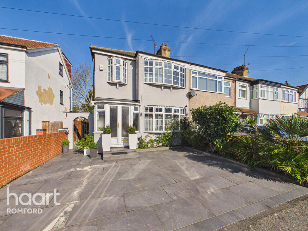 Main image of property: Collier Row Road, Romford, RM5 2BA