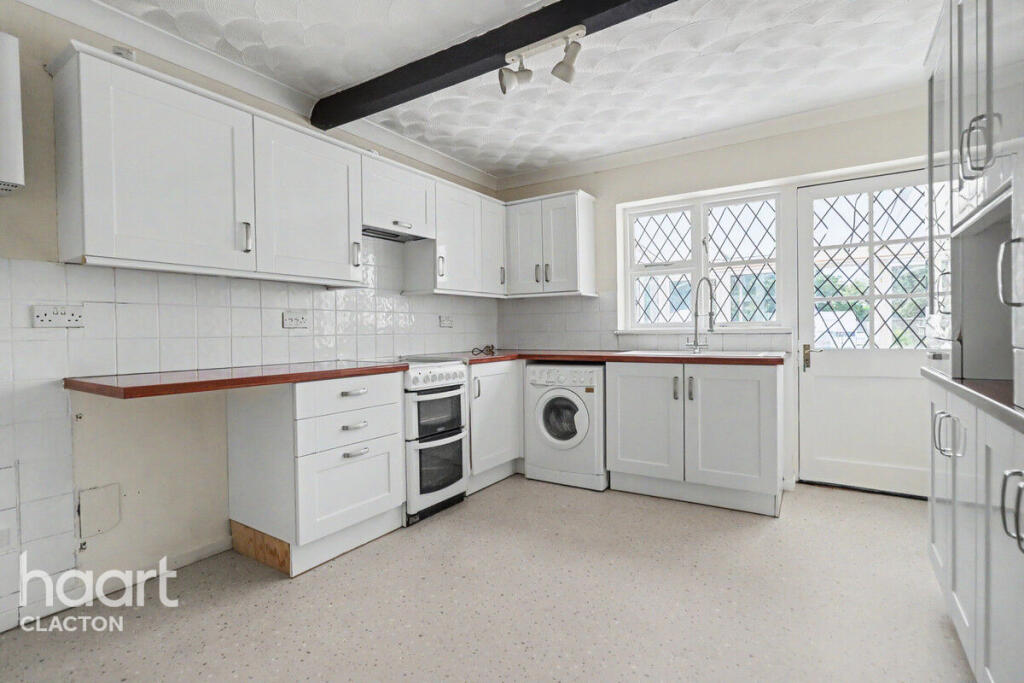 Alpha Road, Clacton-On-Sea photo 3