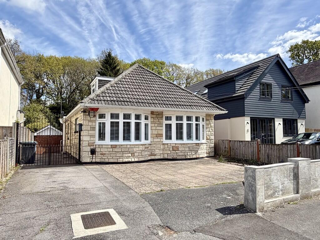 Clarendon Close, Broadstone