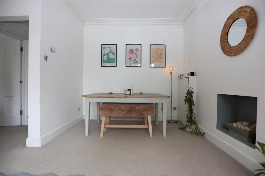 Apartment in Brighton - More