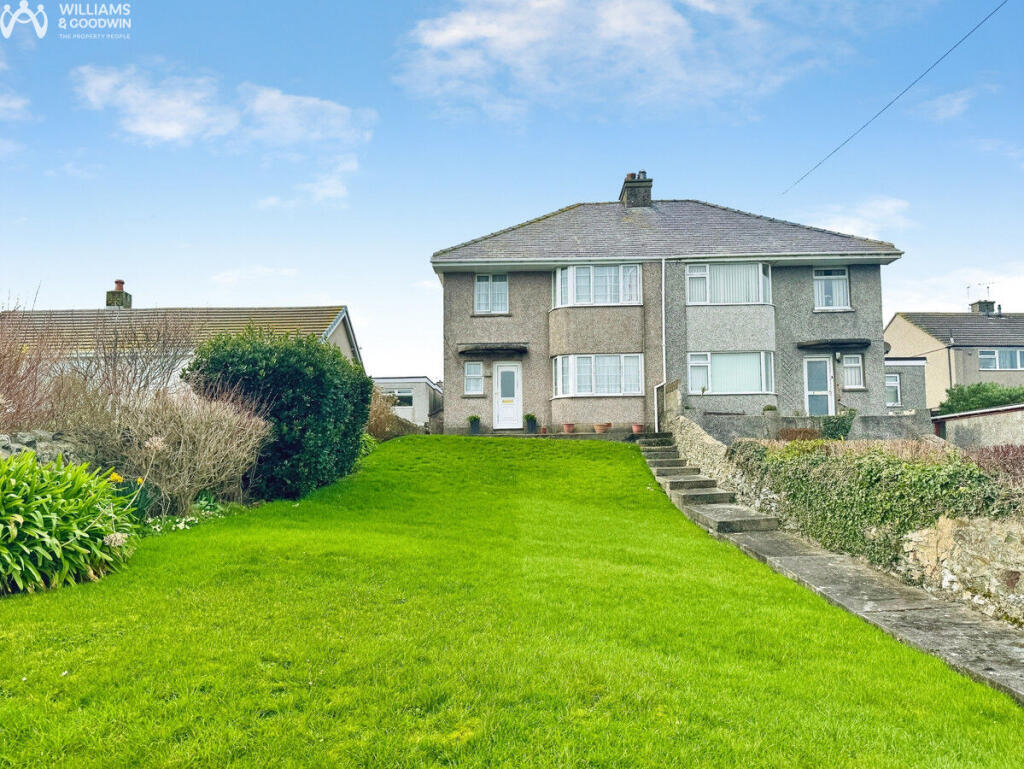 3-bed semi-detached on Plas Road, Holyhead, Anglesey, LL65, £275,000
