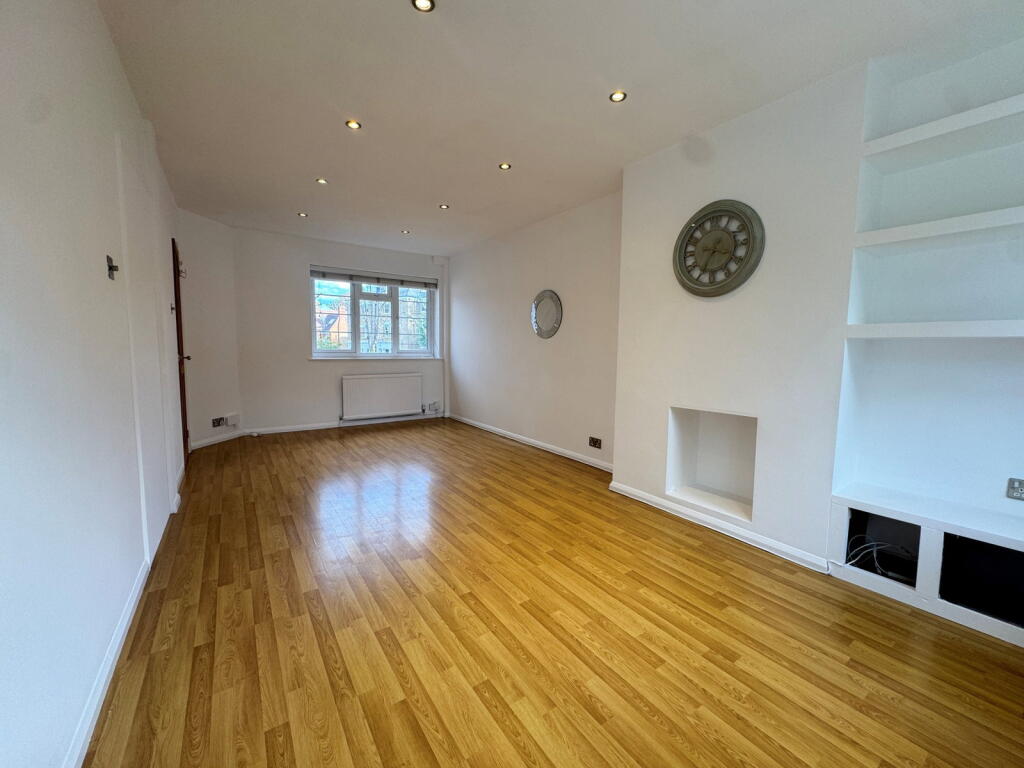 Apartment in Twickenham - View 5