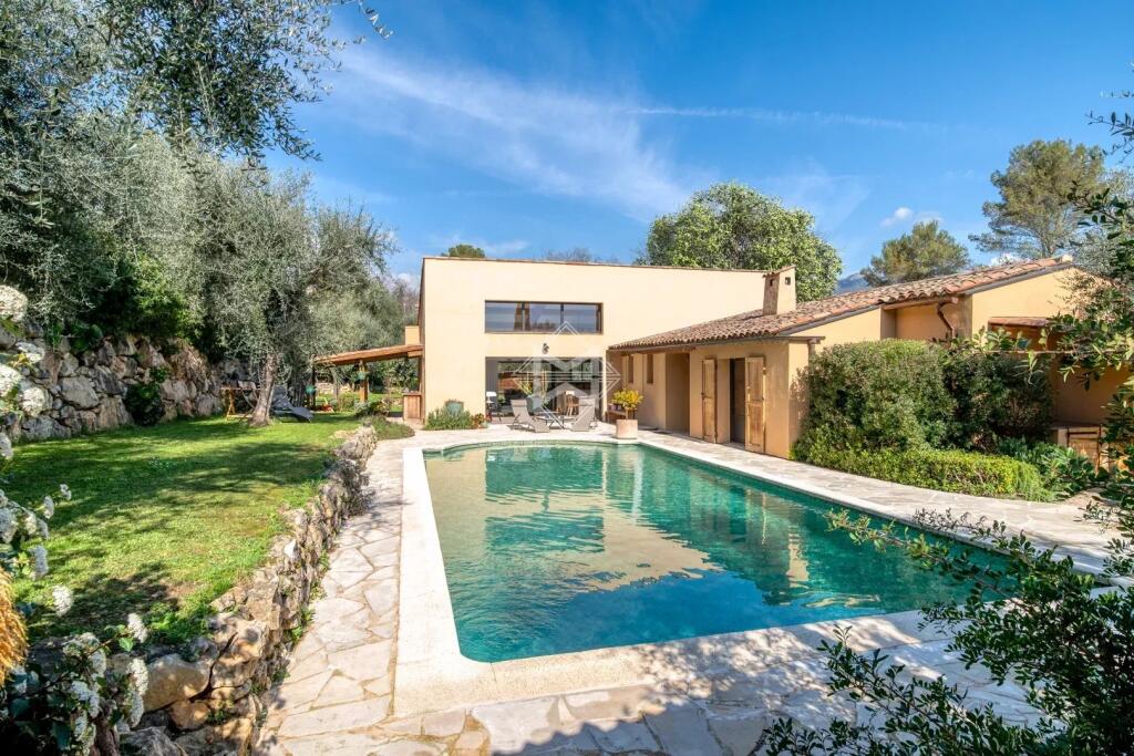 Main image of property: Provence-Alps-Cote d`Azur, Alpes-Maritimes, Le Rouret