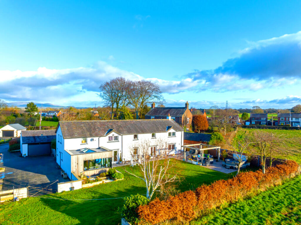 House in Preston - View 4