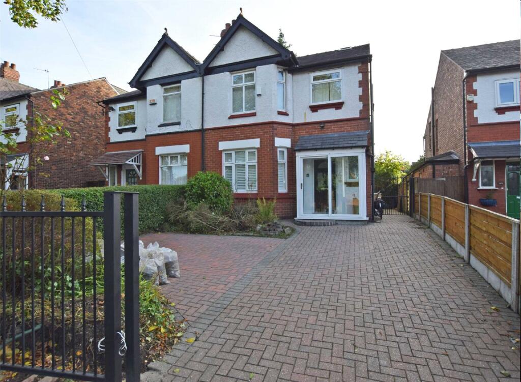 Main image of property: Parrs Wood Road, Didsbury, Manchester, M20