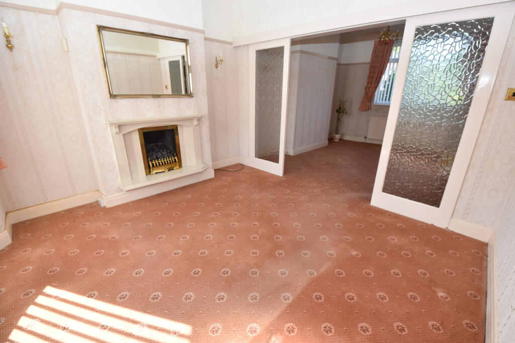 Beverley Avenue, Urmston, M41 photo 3