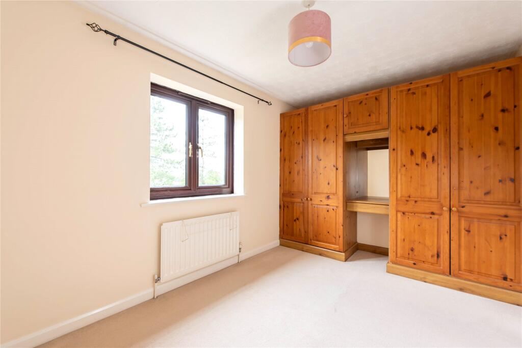 House in Milton Keynes, Old Farm Park - View 5