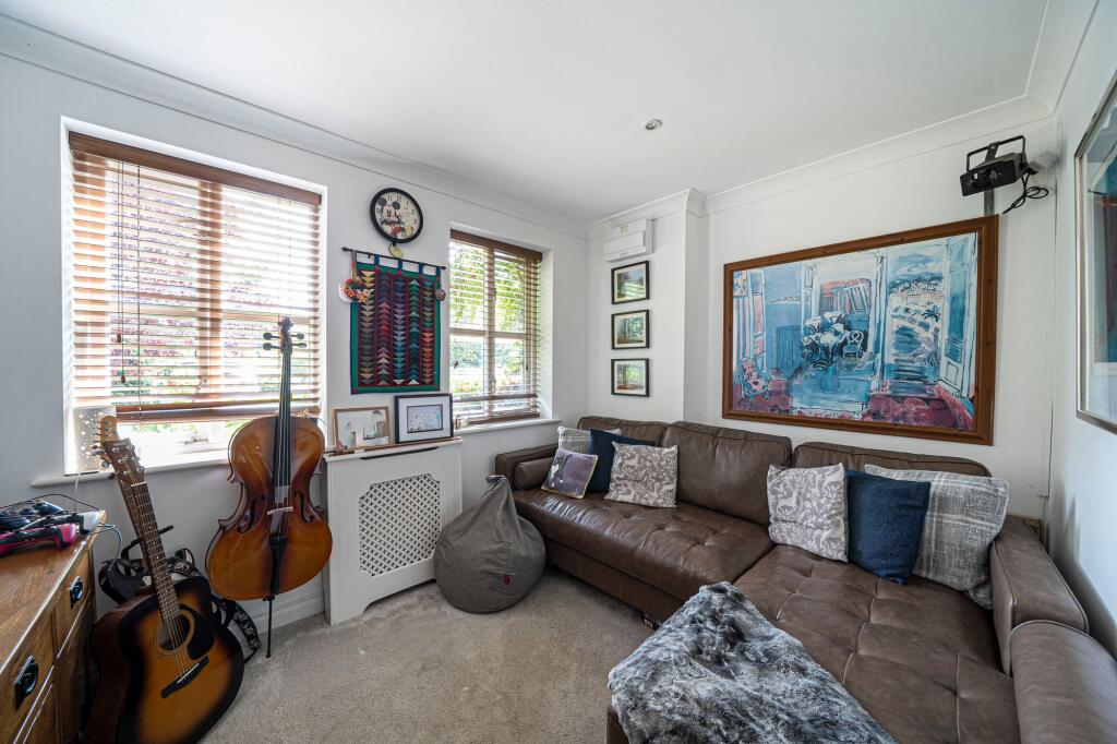 House in Salisbury - View 5