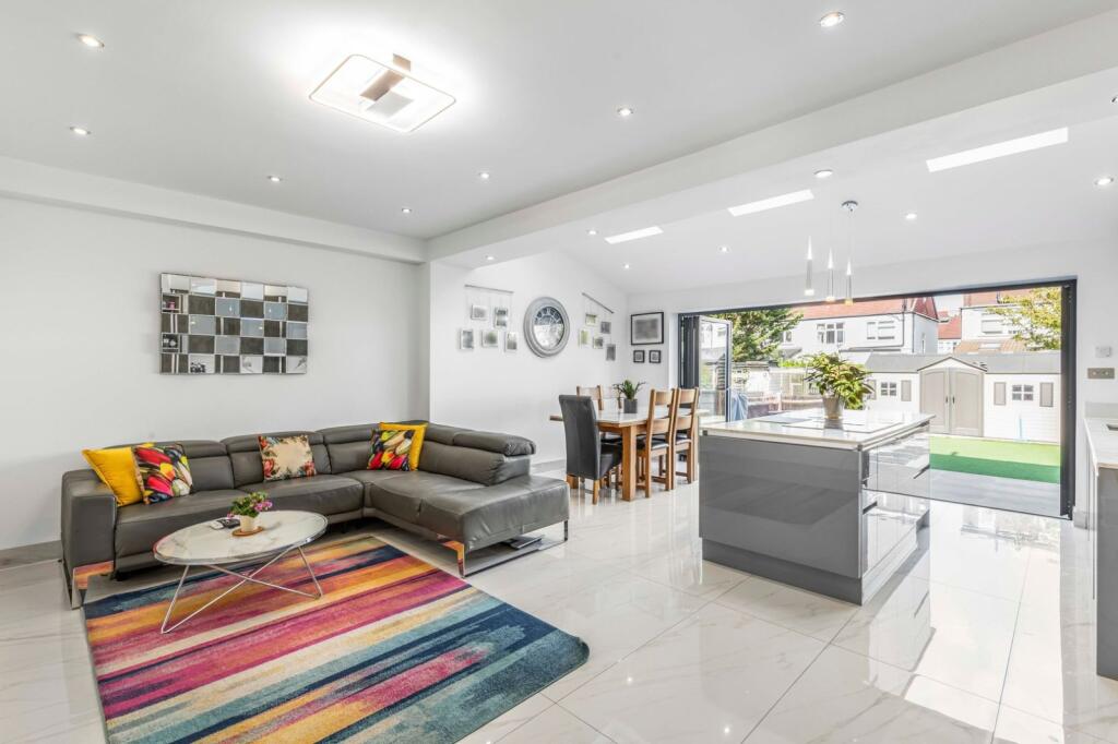 Main image of property: Oakway, Raynes Park, London, SW20