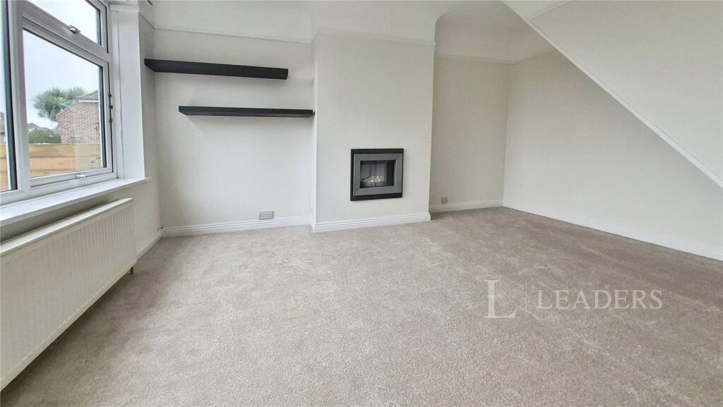 Nicholas Crescent, Fareham, Hampshire photo 3