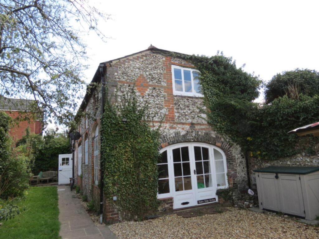 Main image of property: Linden Lodge, George Lane, Marlborough, SN8 4BT