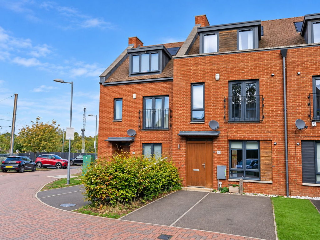 Main image of property: Green Close, Brookmans Park, Hatfield, AL9