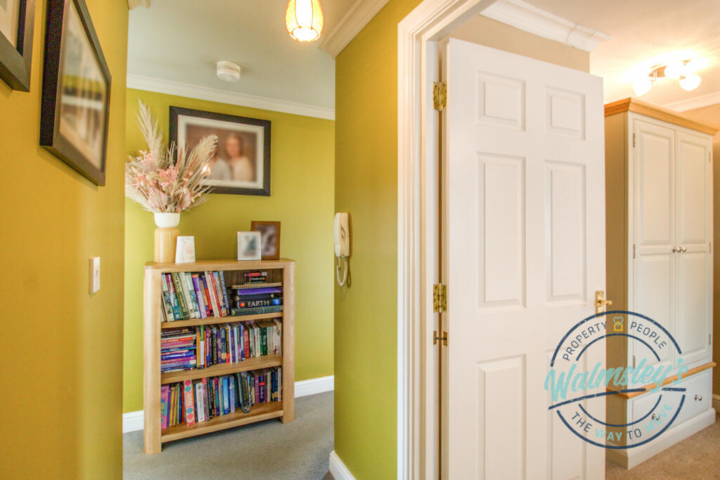 Apartment in Coventry, Styvechale Grange, Stivichall - View 4