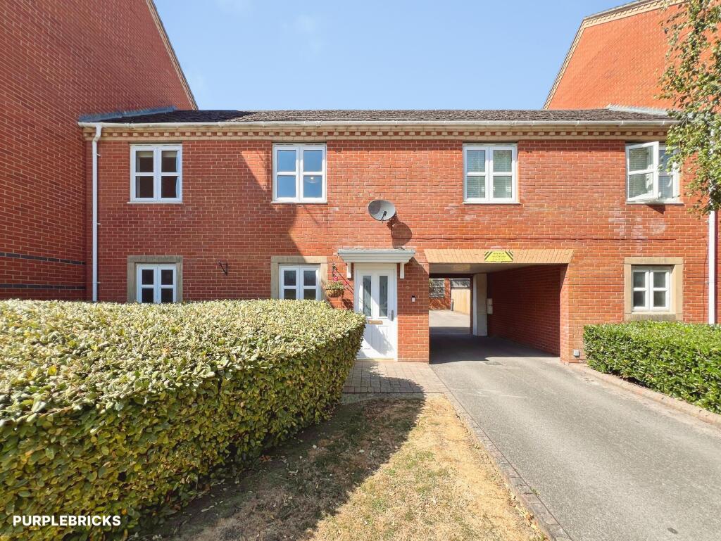 2-bed house on Alma Road, Banbury, OX16, £250,000