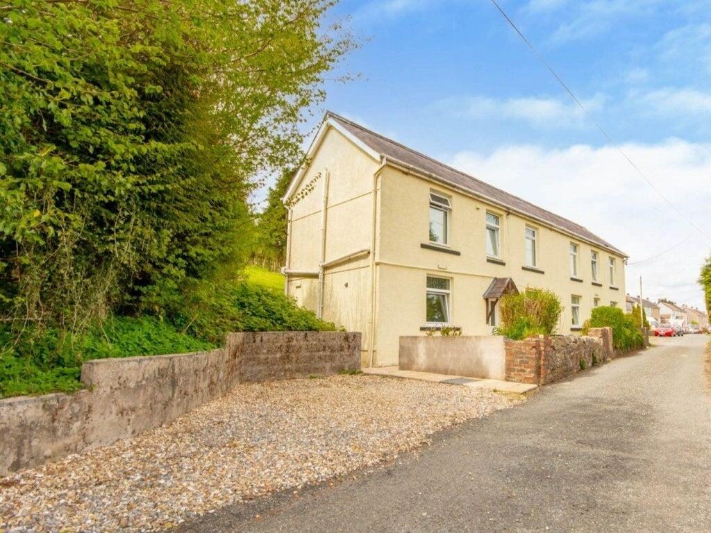 Main image of property: Ffynnon Non, 32 Beidr Non Llannon, Llanelli, SA14 6BA
