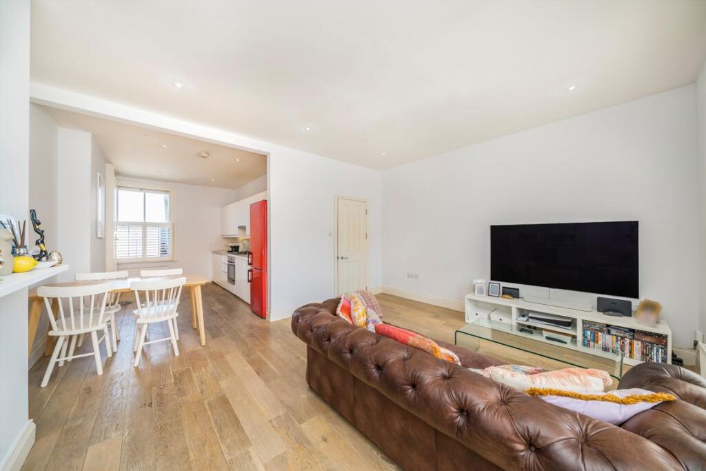 Main image of property: New Kings Road, Fulham