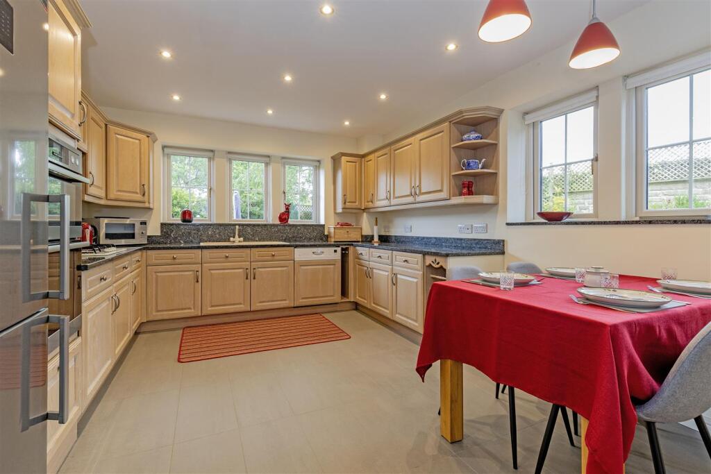 Vernon Green, Bakewell - View 5