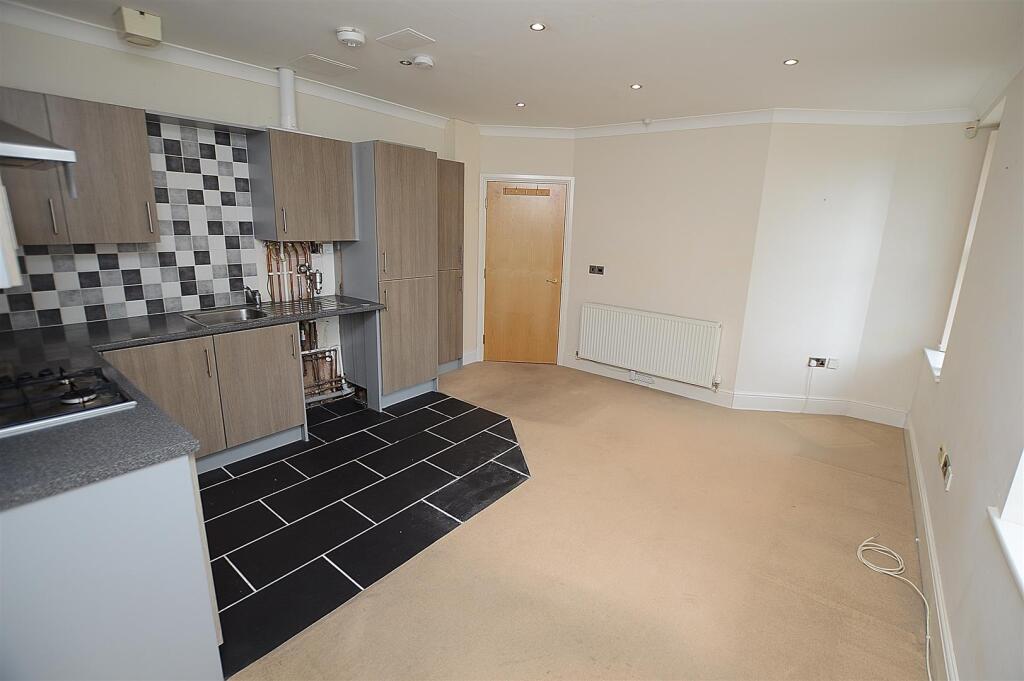 5 Stafford Vere Court, The Broadway, Woodhall Spa photo 2