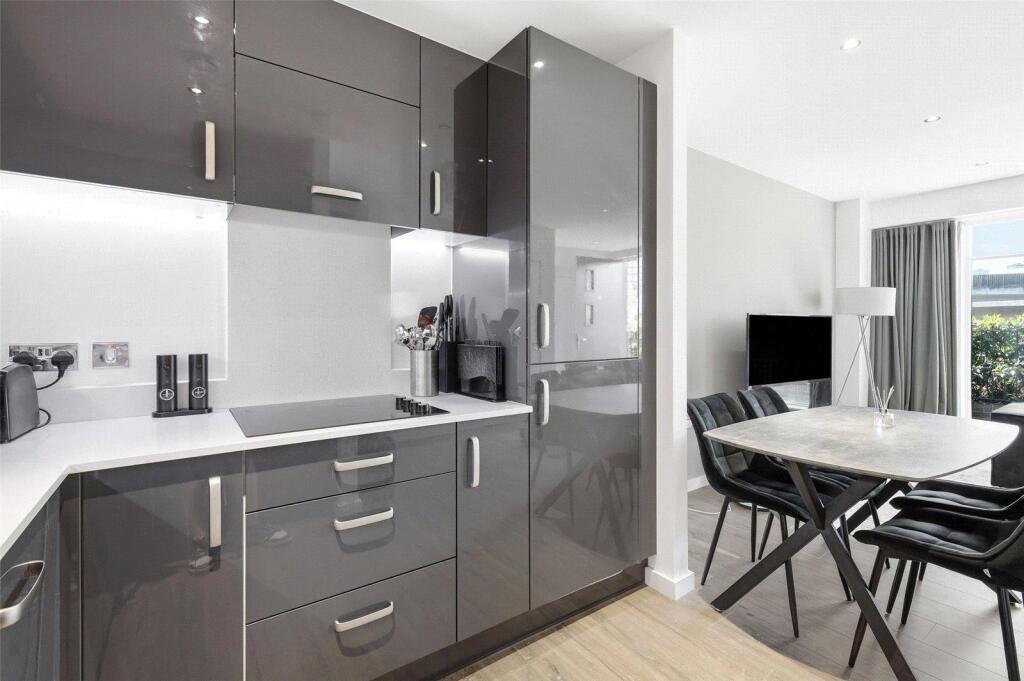 Apartment in London - More