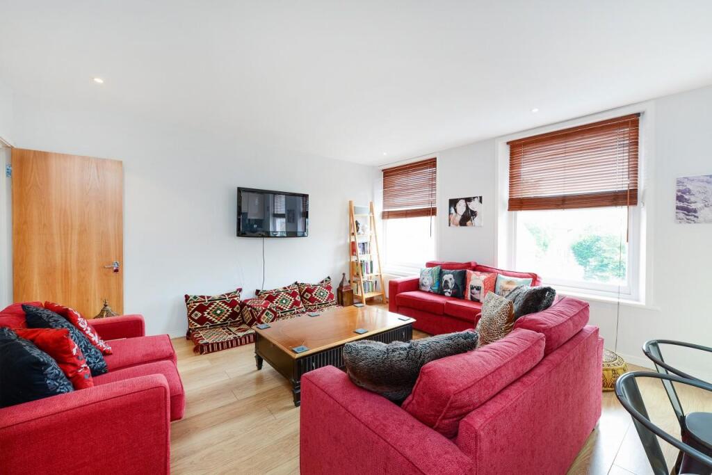 Apartment in London - View 4