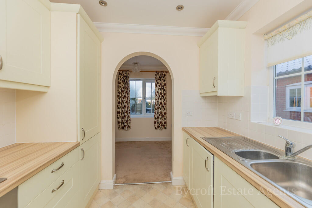 Broadland Close, Gorleston photo 4