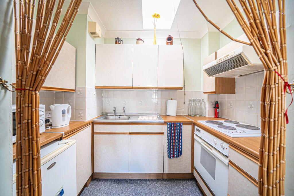 Mulberry Mead, Whitchurch, RG28 7BE photo 3