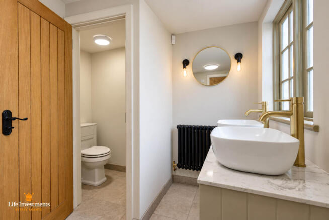 Gentleman's Toilet