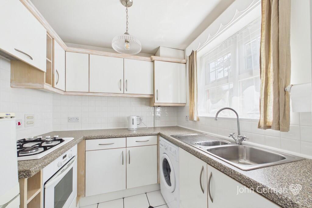 House in Stoke-on-Trent - View 3