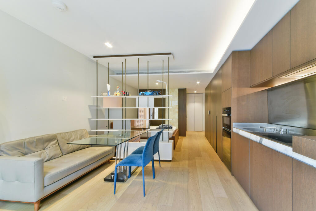 Studio flat on 30 Casson Square, London, SE1, £730,000