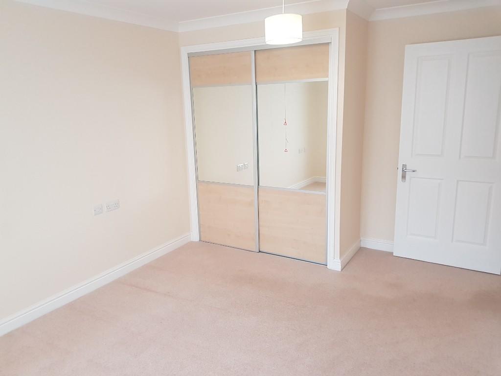 Apartment in Worcester, Worcestershire - View 4