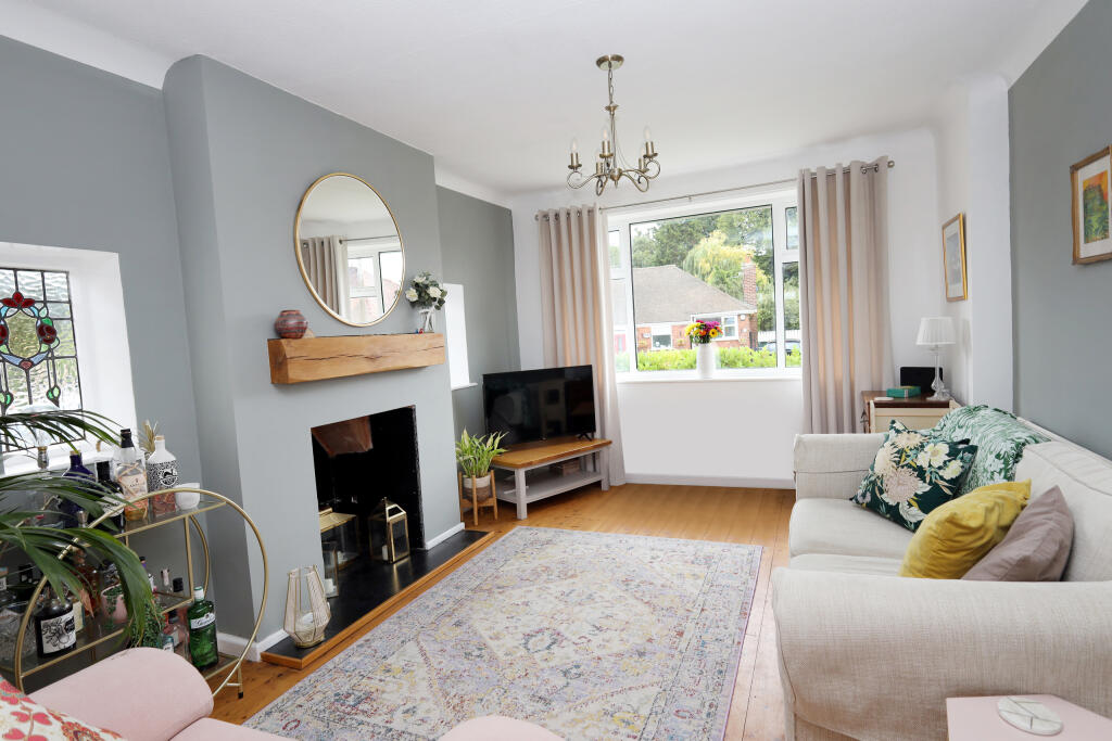 Wensleydale Avenue, Cheadle, Cheshire photo 3