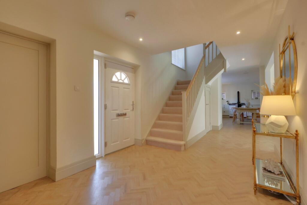 House in Rowlands Castle - View 3