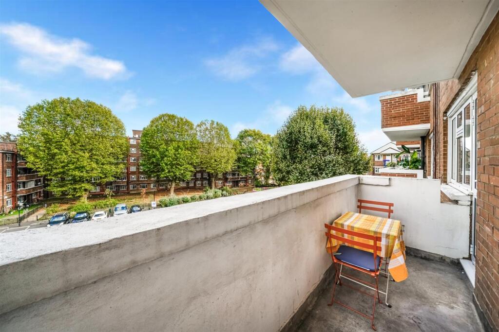 Apartment in London - View 4