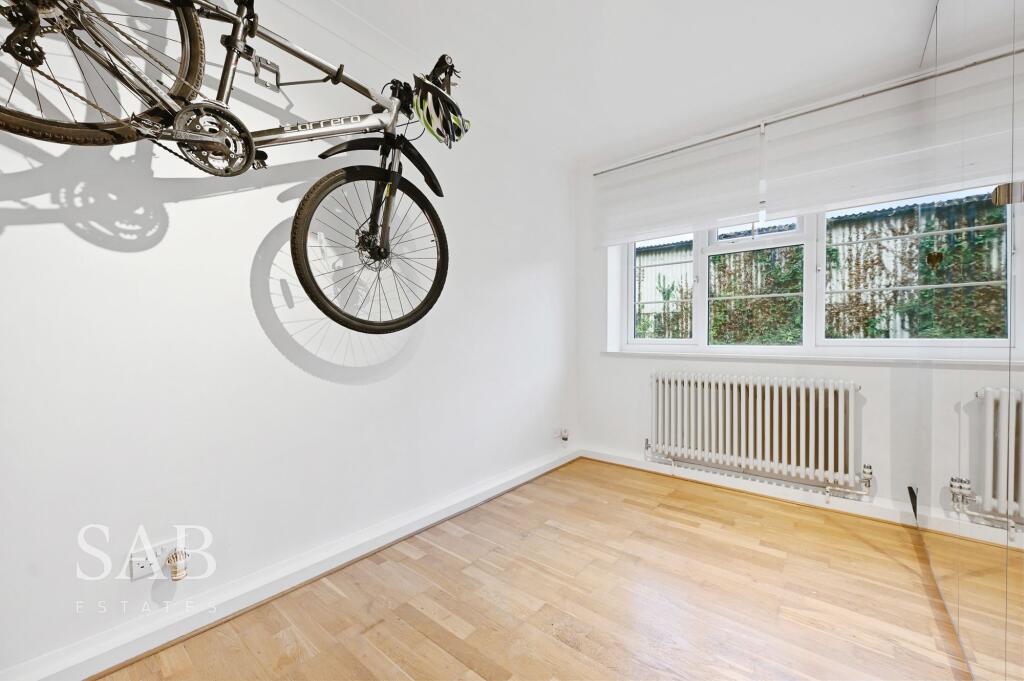 Apartment in London - View 5