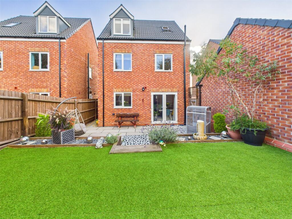 Hewer Close, Eastwood, Nottingham, Nottinghamshire, NG16 photo 2