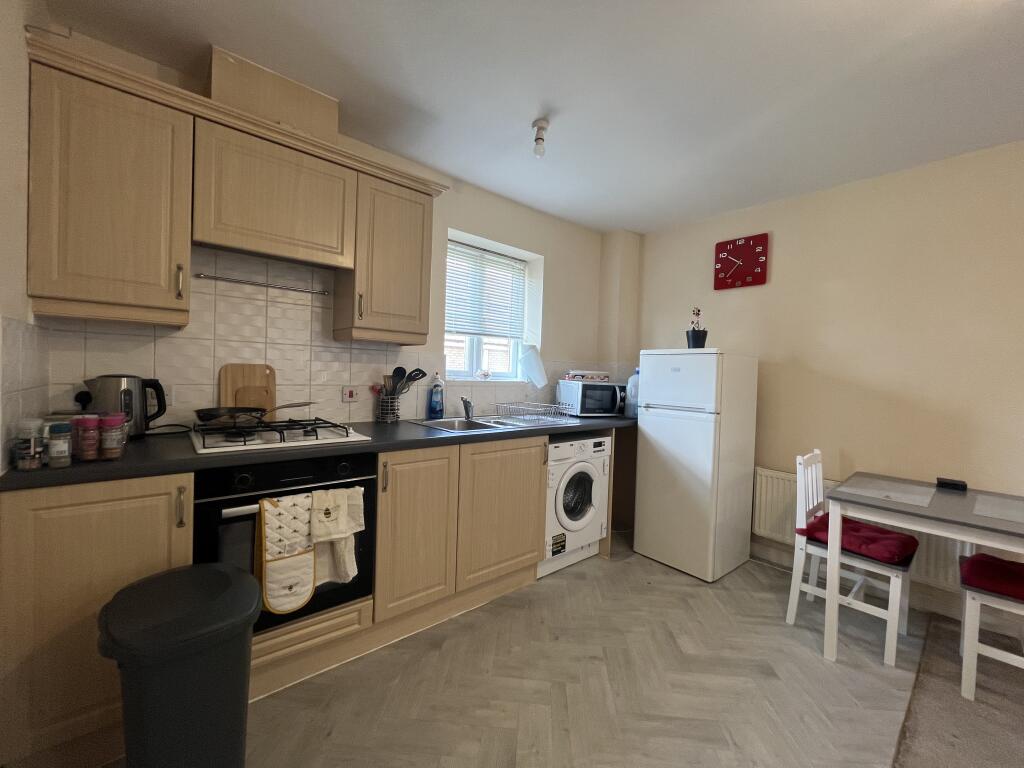 Apartment in Northampton - View 3