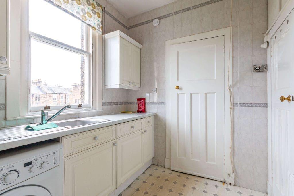 Apartment in Edinburgh - View 4