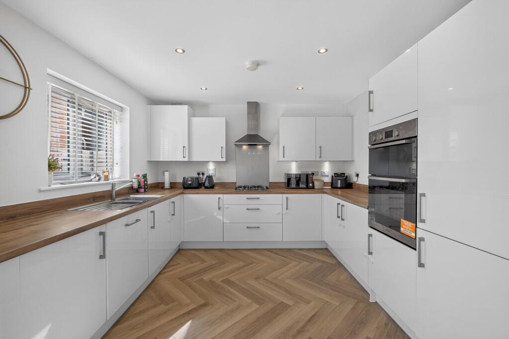 House in Milton Keynes - View 5