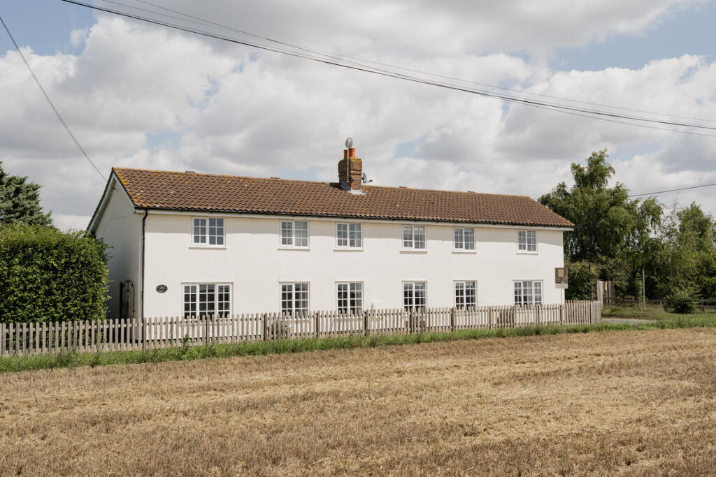4-bed detached on High Oak Road, Wicklewood, NR18, £550,000