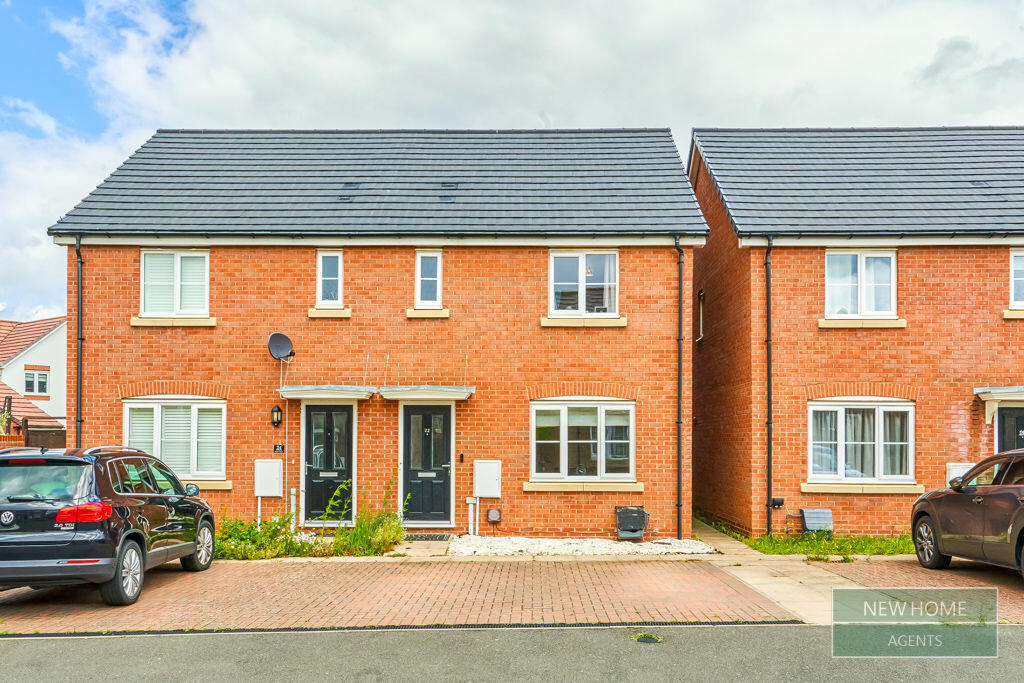 Main image of property: Waterton Way, Bishops Tachbrook, Leamington Spa, CV33 9UU