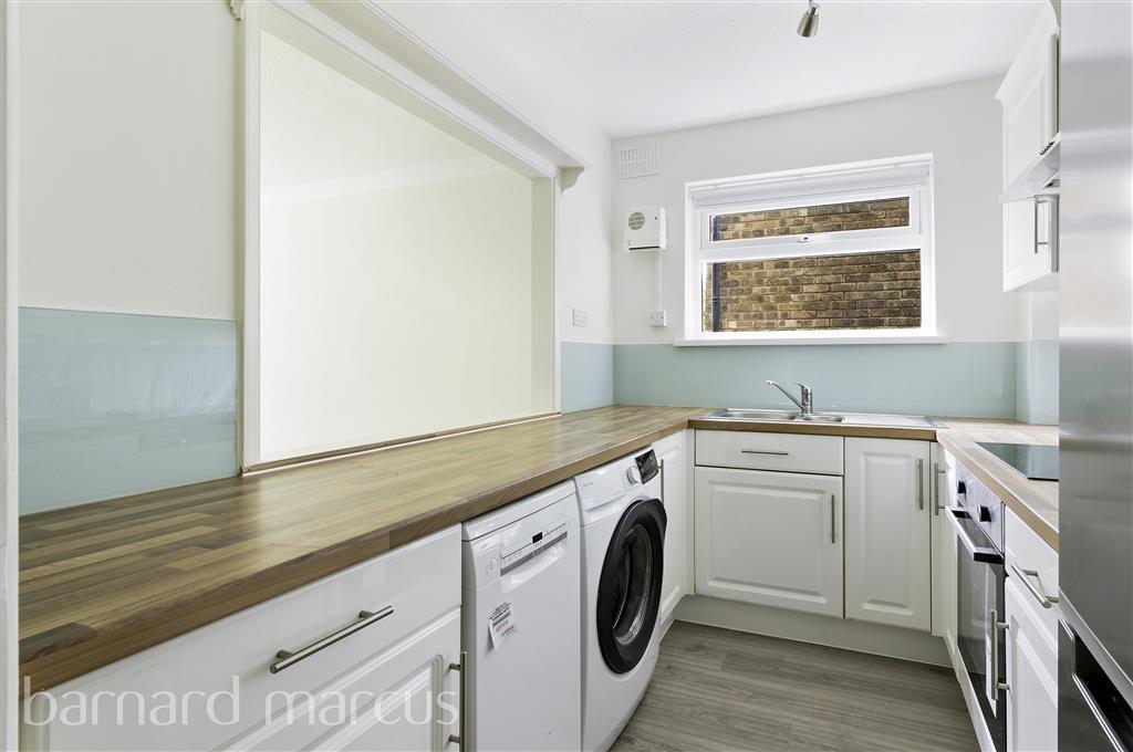Main image of property: The Avenue, WORCESTER PARK
