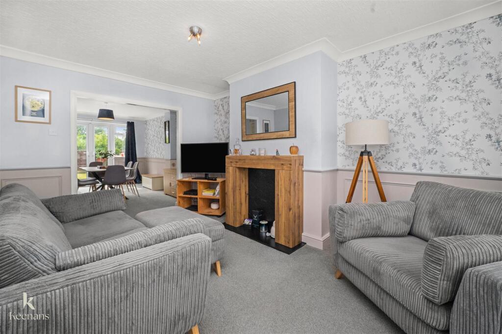 House in Rochdale, Broadfield - View 2
